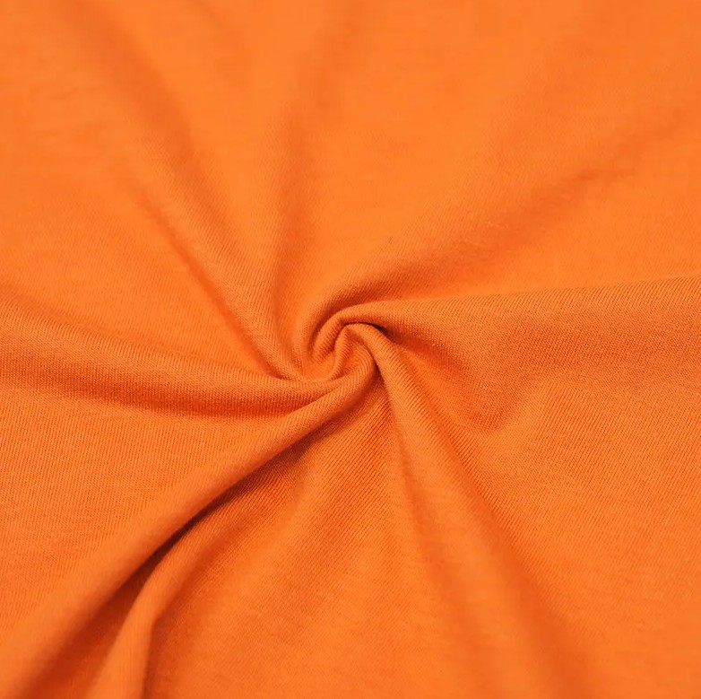 Hvordan kan denne bambus viskose/organisk bomuldstrøje T-shirt stof opretholde sin form og kvalitet under langvarig brug?